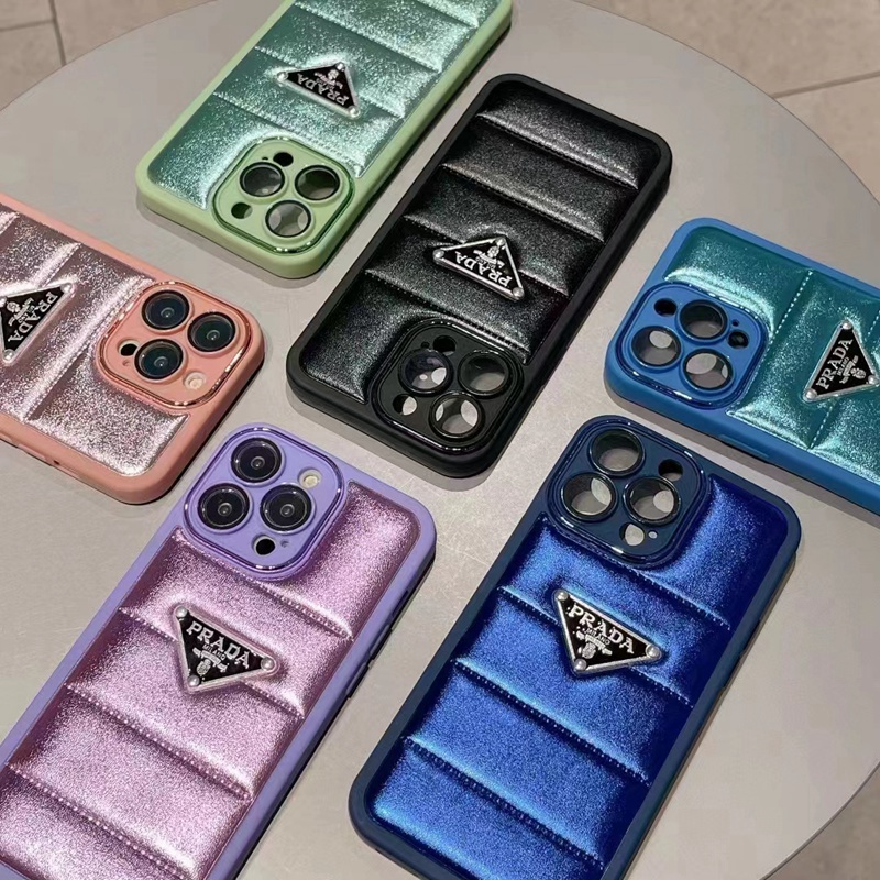 Prada/プラダ ブランド iphone 14/14 pro/14 pro maxケース 激安 ダウンジャケット風 レザー製 レザー 経典
