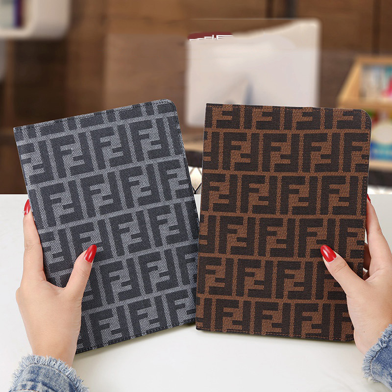 FENDI ブランド ipad mini 6/9ケース お洒落 手帳型 第 9/8/7世代 フェンディスタンド付き 芸能人愛用