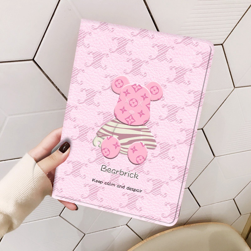 LV/ヴィトンKawsセリーヌ ブランド Celineアイポッドミニ 6/9ケース個性 革 手帳型 第9世代 セレブ愛用 キャラクター風